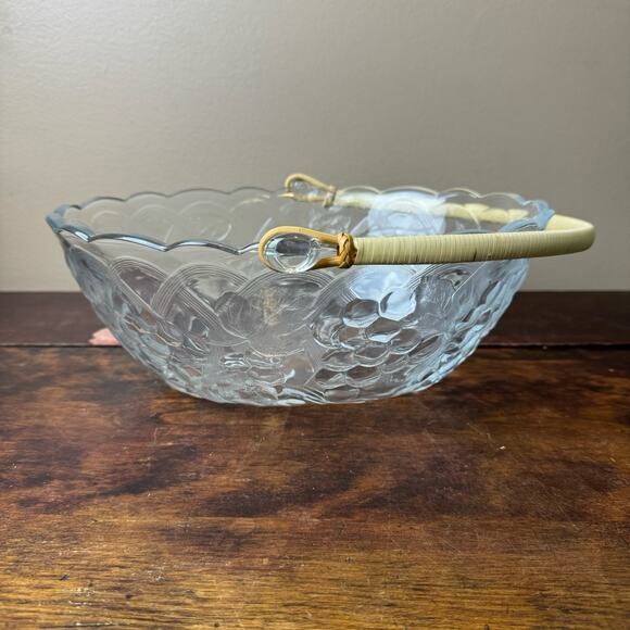 WP&G Fruit Delight CRYSTAL Clear Harvest Gathering Basket Decor Rattan Handle - Picture 8 of 13